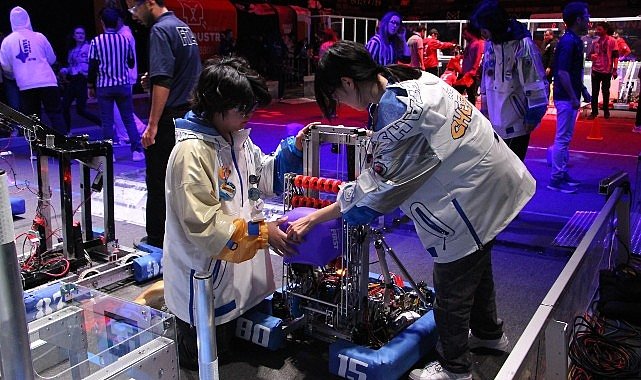 Robotlar “Show” Dünyasına da Girdi!
