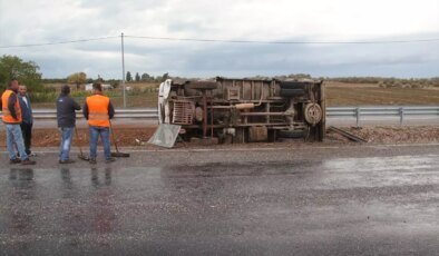Beyşehir’de Kamyonet Devrildi: 5 Yaralı