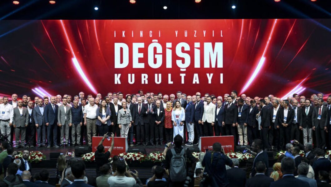 CHP’den “erken seçim” hazırlıkları: Partililer sahaya inecek