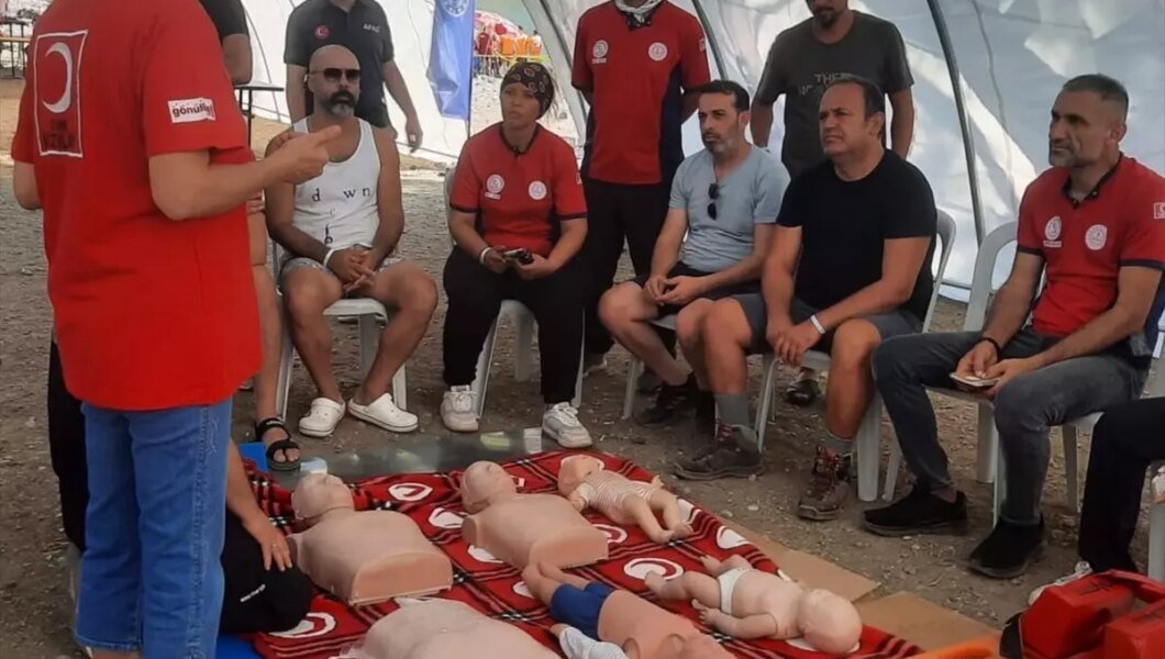 Kızılay’dan STK’lara İlk Yardım Eğitimi