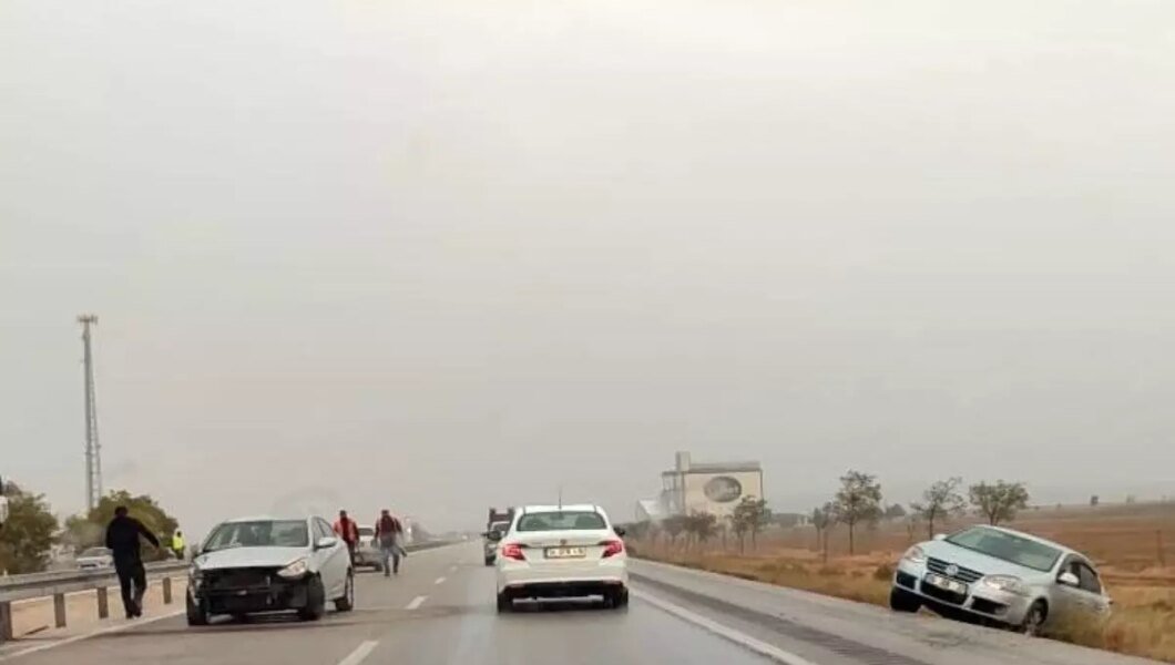 Konya-Ankara Yolunda Zincirleme Kaza
