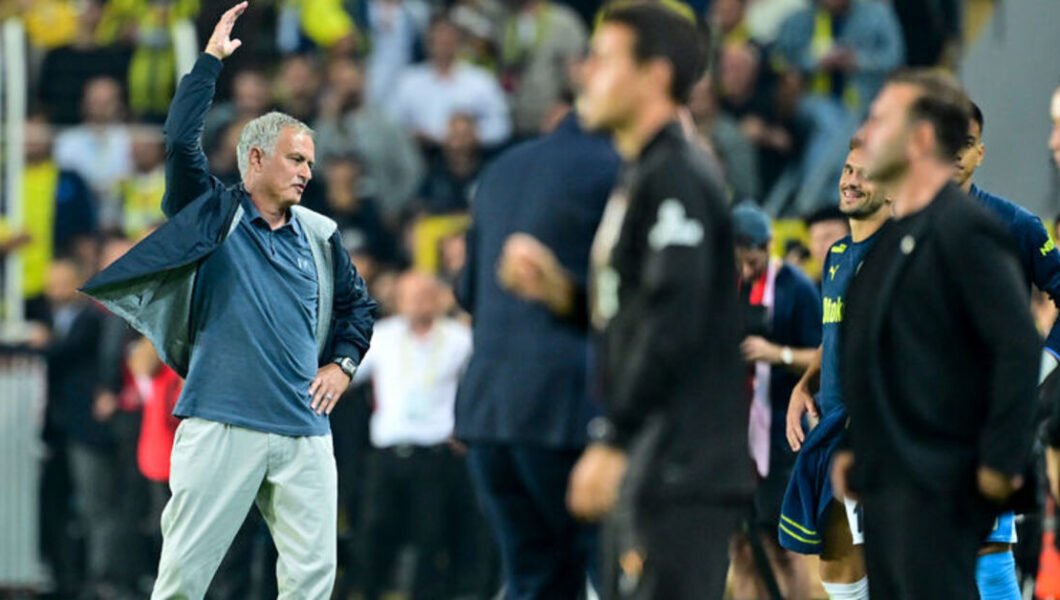 Mustafa Denizli’den Jose Mourinho sözleri: Ona derbiyi anlatamamışlar!
