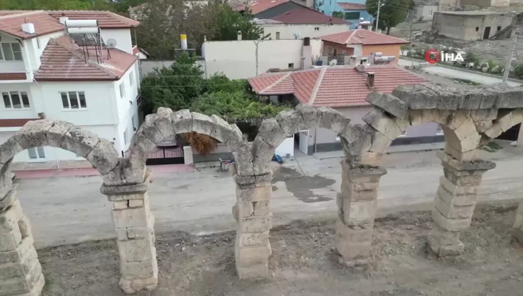 Tyana Antik Kenti’ndeki 2000 Yıllık Su Kemerleri Gün Yüzüne Çıkıyor