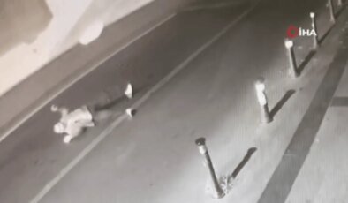 Alkol alan şahıs kendinden geçerek yola uzandı: Kendisini fark edemeyen sürücü üzerinden geçti!