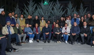 CHP’den Milli Eğitim Bakanlığı önünde oturma eylemi