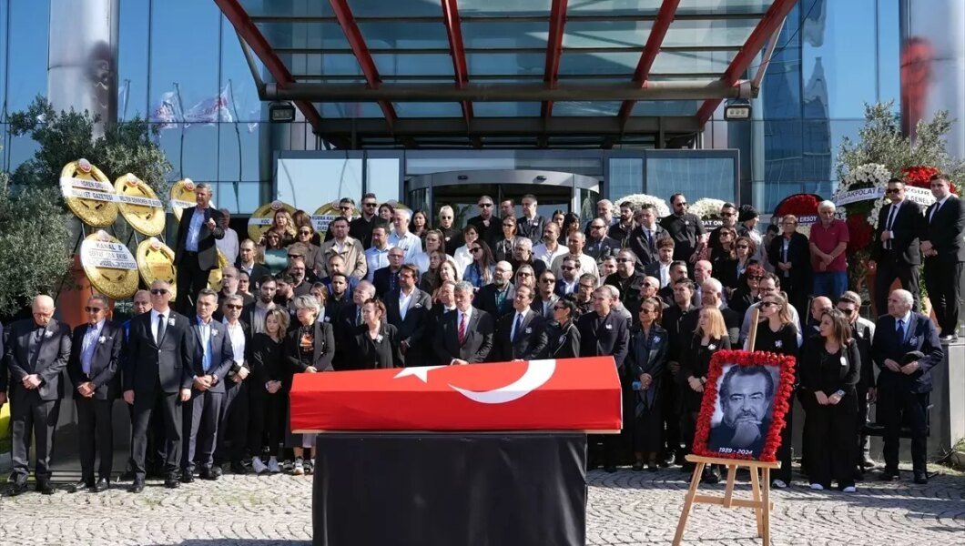 Gazeteci Güneri Cıvaoğlu Son Yolculuğuna Uğurlandı