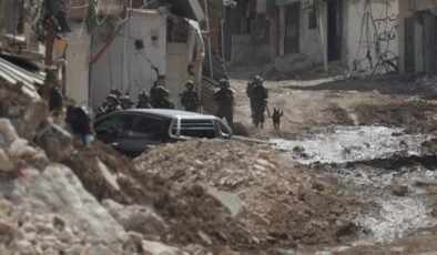 Kassam Tugayları: Gazze’nin kuzeyinde İsrail ordusuna ait 12 askeri aracı pusuya düşürdük