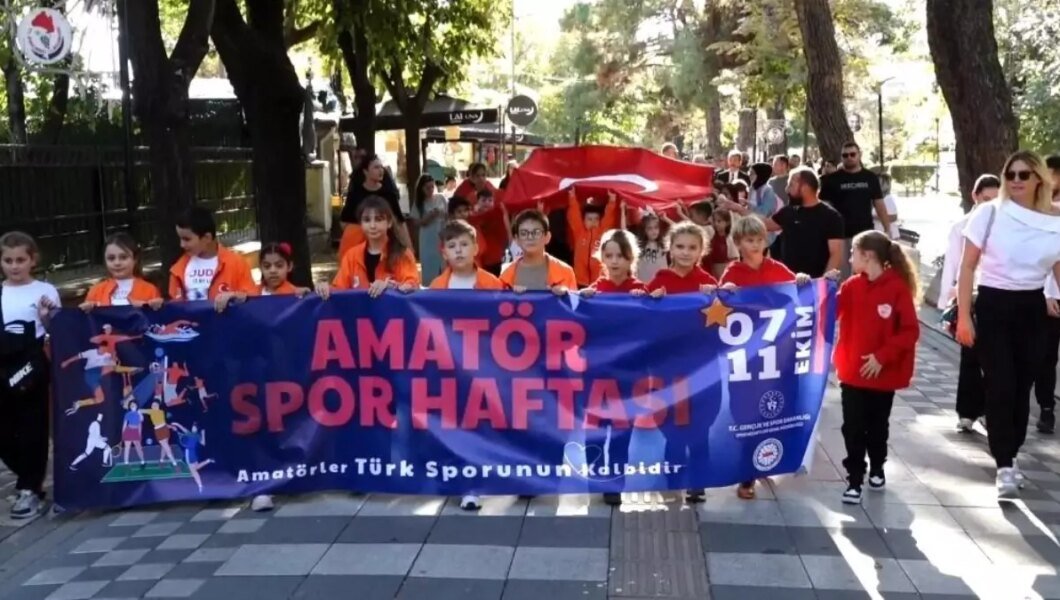 Kırklareli’nde Amatör Spor Haftası Yürüyüşü