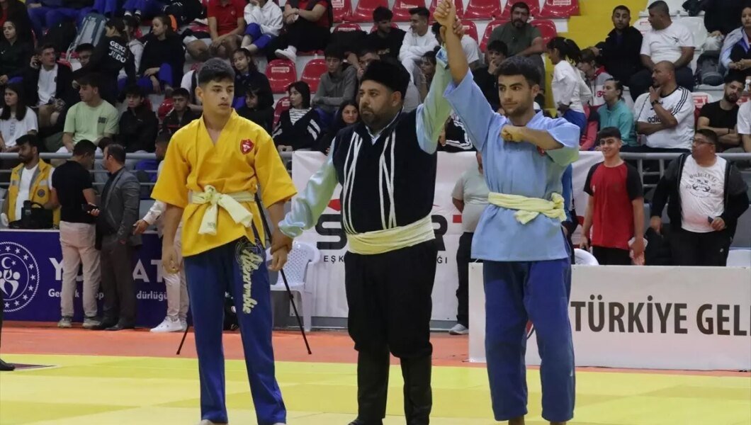 Kuşak Güreşleri Türkiye Şampiyonası Yozgat’ta Başladı
