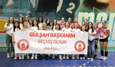 Şehzadeler Genç Kızlar Voleybol Takımı’ndan Anlamlı Galibiyet