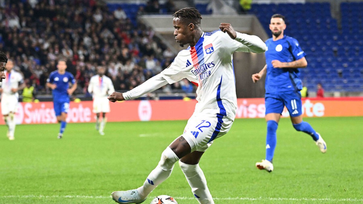 Lyon’un krizi Wilfried Zaha’yı da etkiledi! Geri dönüyor