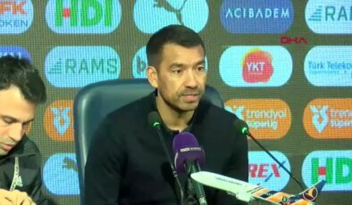 Van Bronckhorst: Gelişmemiz Gerekiyor