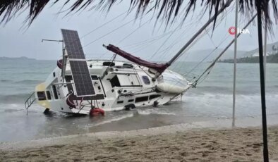 Bodrum’da Fırtına Yelkenliyi Karaya Vurdu