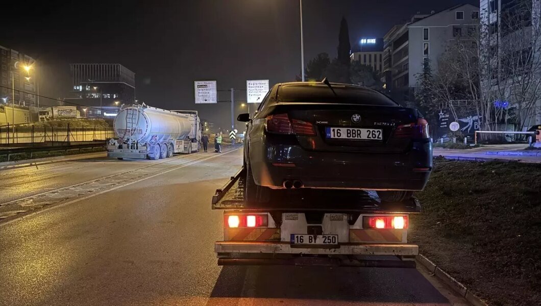 Bursa’da Tankerle Otomobil Çarpıştı: 2 Yaralı