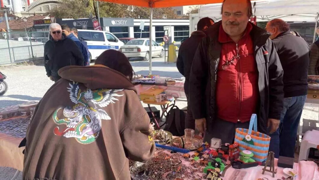 Eskişehir Antika Pazarı’na Yoğun İlgi