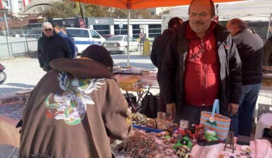 Eskişehir Antika Pazarı’na Yoğun İlgi
