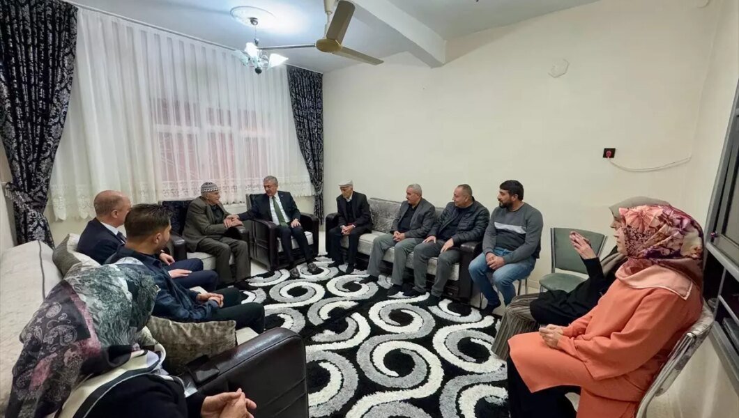 Kızılay Ödülü Sahibi Erginoğlu’na Ziyaret