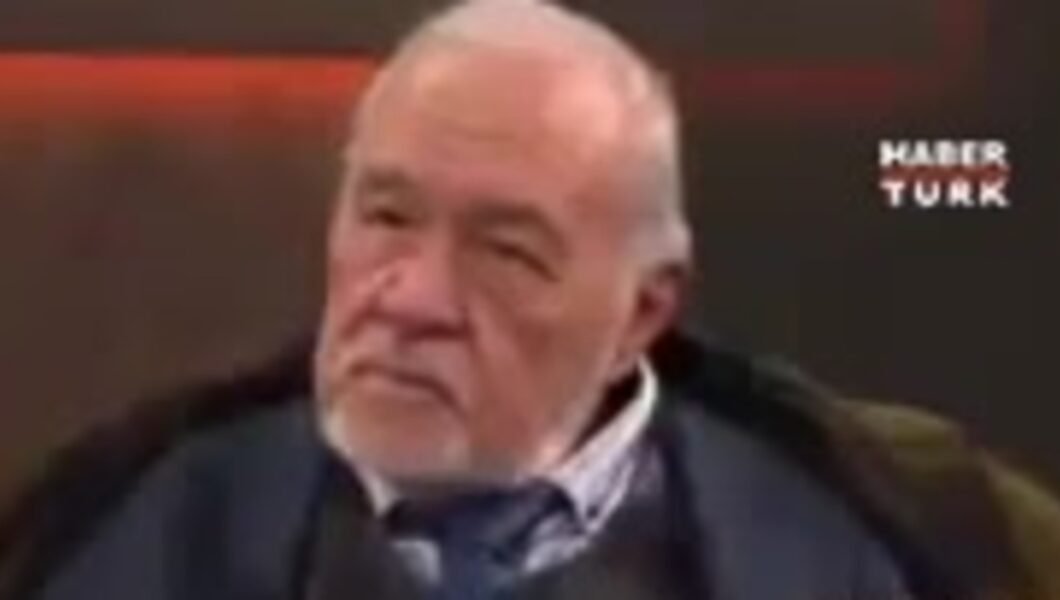 Prof. Dr. İlber Ortaylı canlı yayında rahatsızlandı
