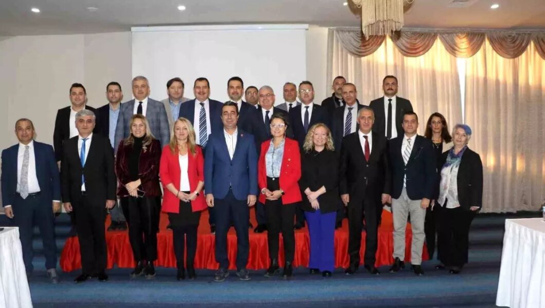 Tarım Sektörü Güçleniyor: 14 Büyükşehir Belediyesinin Çalıştayı Manisa’da Toplandı