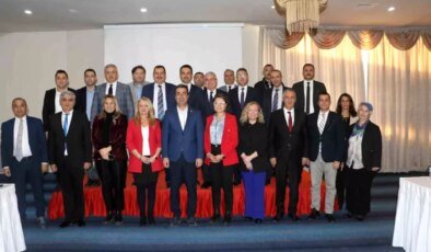 Tarım Sektörü Güçleniyor: 14 Büyükşehir Belediyesinin Çalıştayı Manisa’da Toplandı