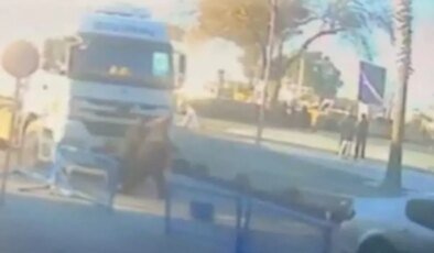 Çimento Tankeri İki Kadına Çarptı: İki Ölü