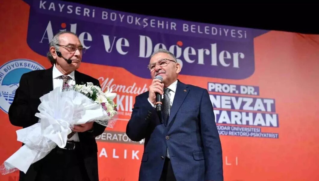 Kayseri’de ‘Aile ve Değerler’ Konferansı Gerçekleşti