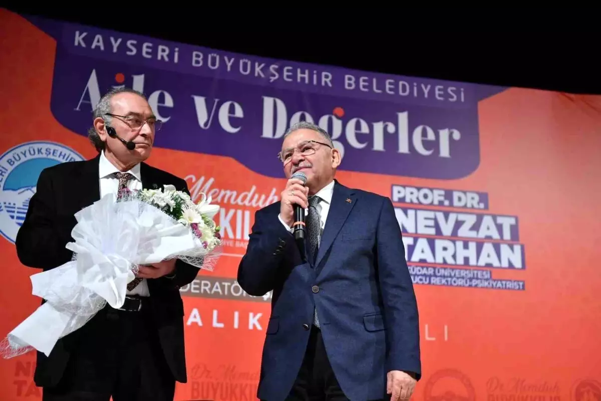 Kayseri’de ‘Aile ve Değerler’ Konferansı Gerçekleşti