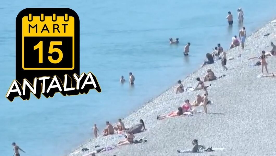 Antalya’da güneşli havayı fırsat bilenler sahillerde vakit geçirdi