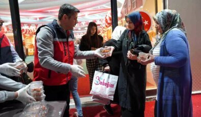 Kahta Belediyesi Kadir Gecesi’nde İkramlarla Dayanışma Yaratıyor