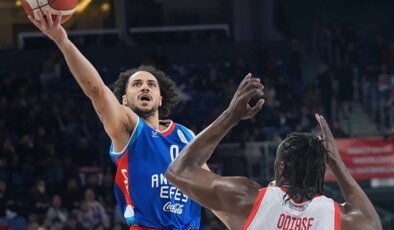 Anadolu Efes, Bahçeşehir Koleji’ni tek top farkla mağlup etti