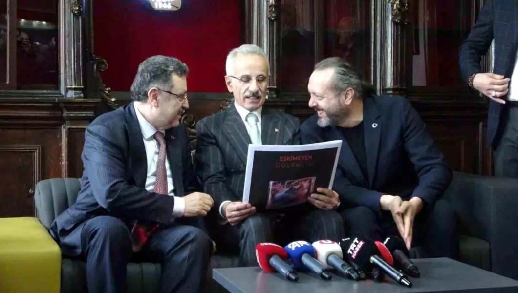 Ulaştırma Bakanı Uraloğlu Trabzon’da Bayramlaşma Programına Katıldı