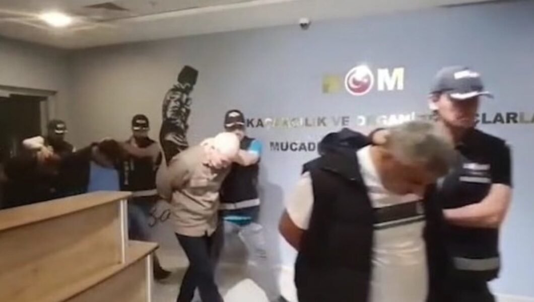 107 emekliyi dolandıran şüpheliler yakalandı